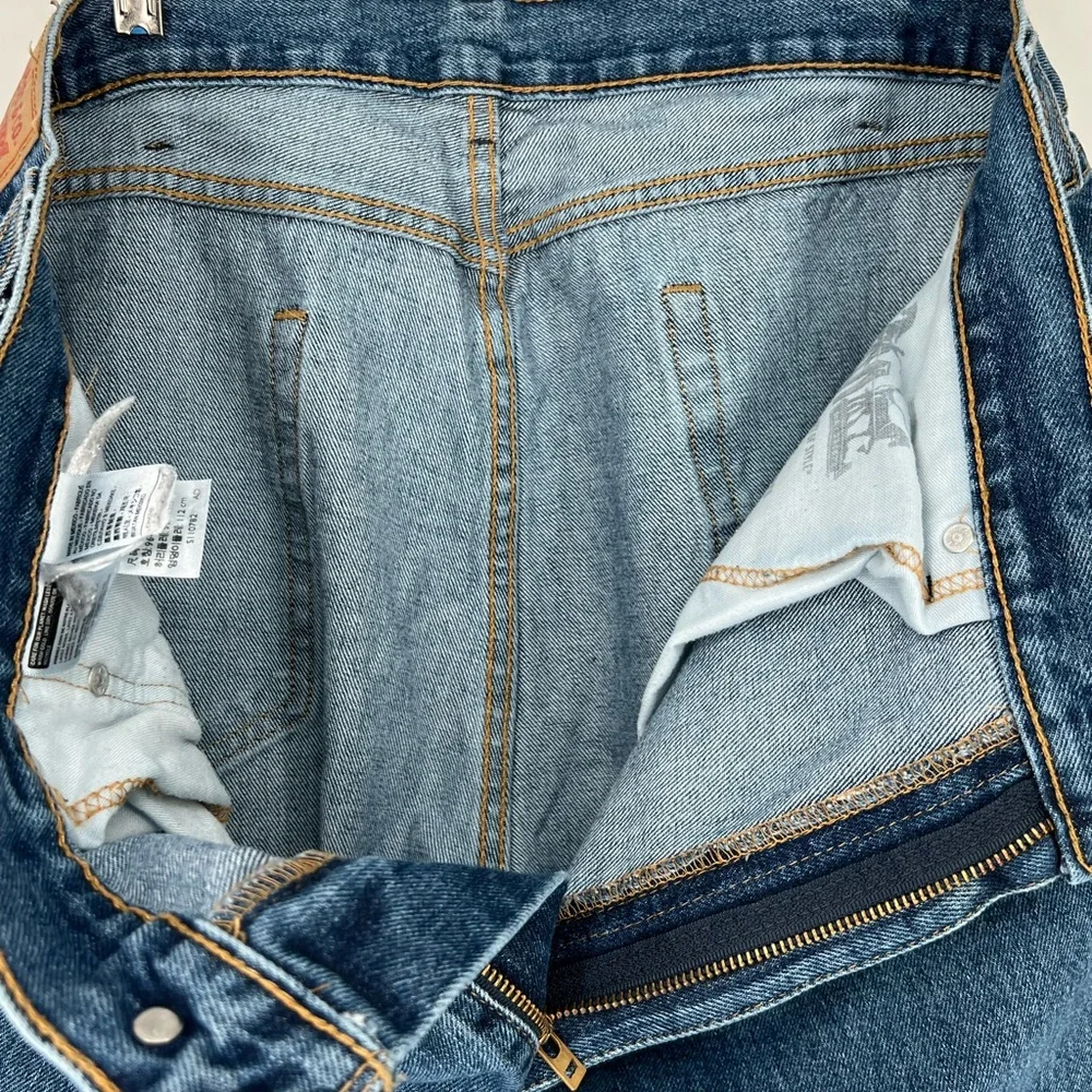 LEVI 505 JEANS VERSATILE STRAIGHT LEG AND CLASSIC STYLE COMFY‎ ROOMY FIT